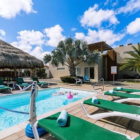 Koyari Modern Condos 9Br 7Ba Sleeps 26 W/ Pool And Roof Deck パームビーチ エクステリア 写真