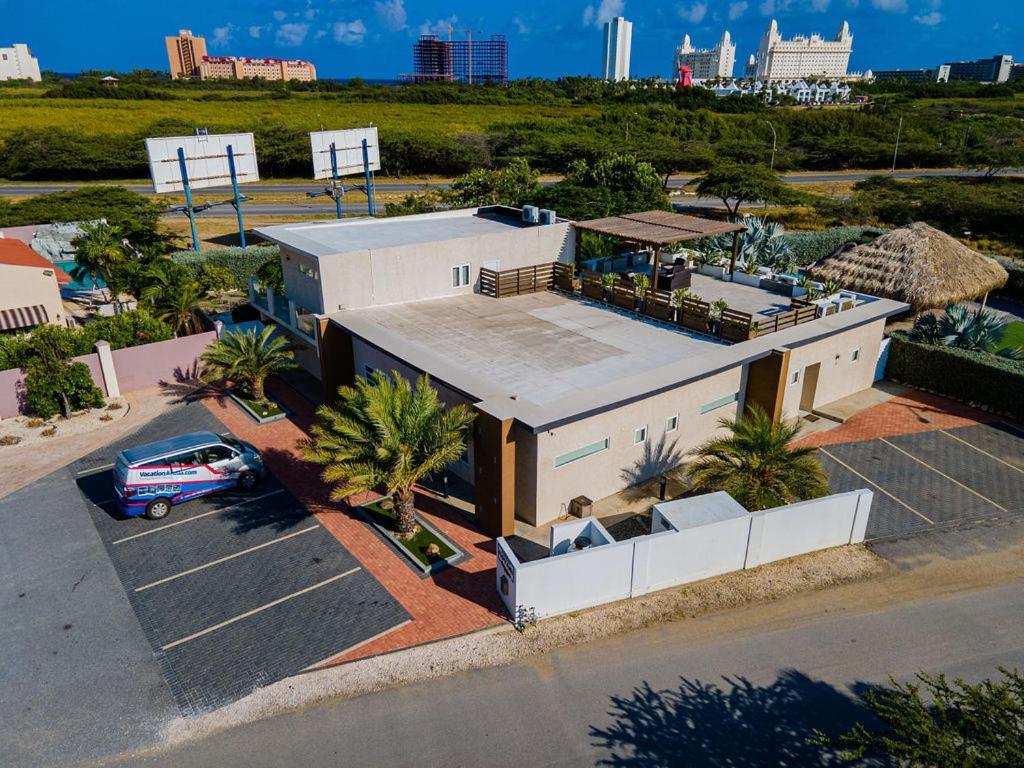 Koyari Modern Condos 9Br 7Ba Sleeps 26 W/ Pool And Roof Deck パームビーチ エクステリア 写真