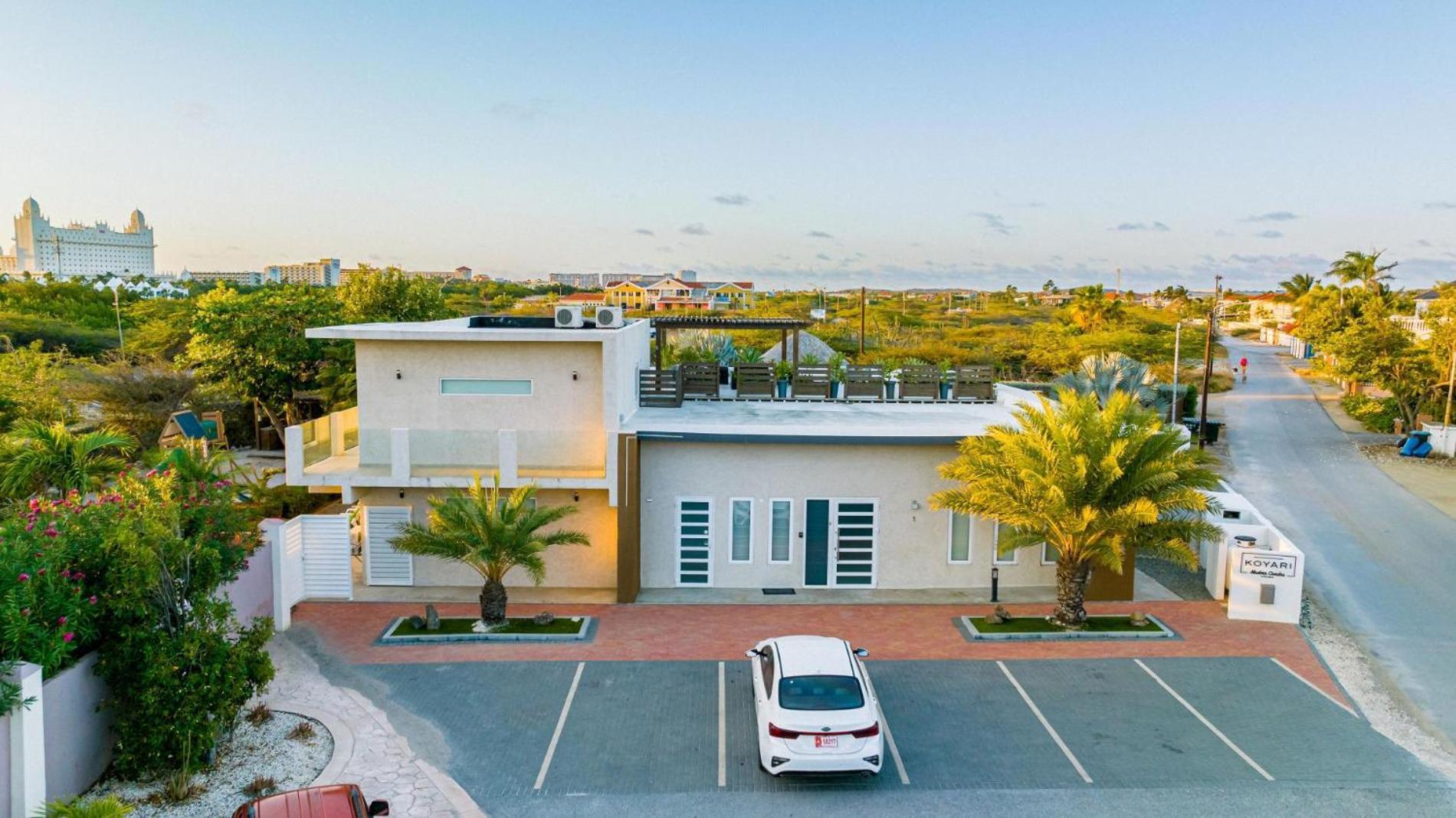 Koyari Modern Condos 9Br 7Ba Sleeps 26 W/ Pool And Roof Deck パームビーチ エクステリア 写真