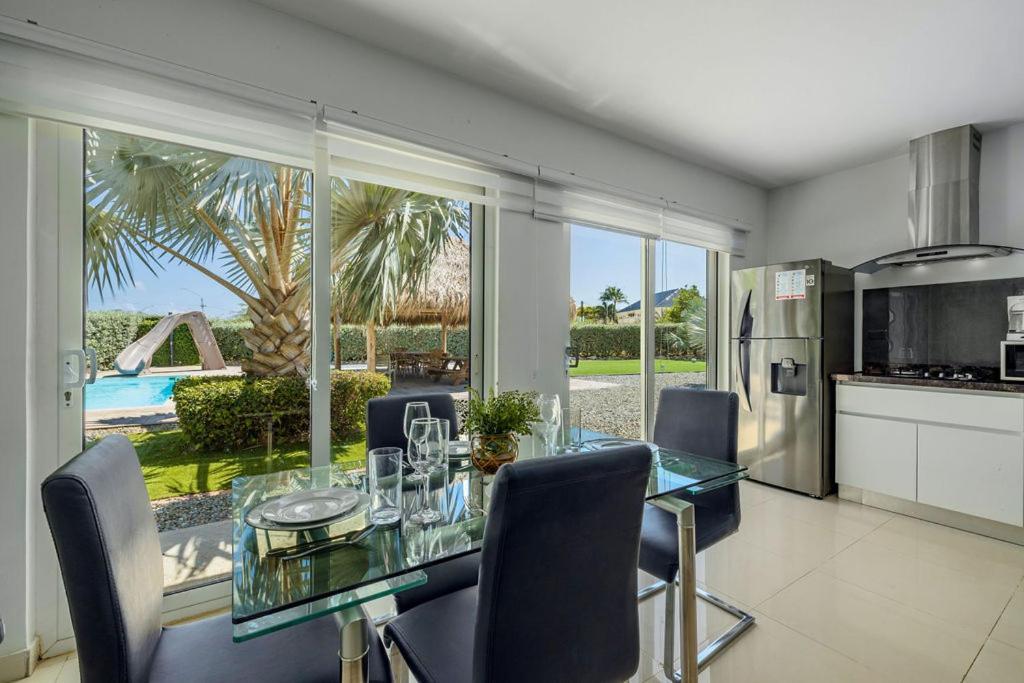 Koyari Modern Condos 9Br 7Ba Sleeps 26 W/ Pool And Roof Deck パームビーチ エクステリア 写真