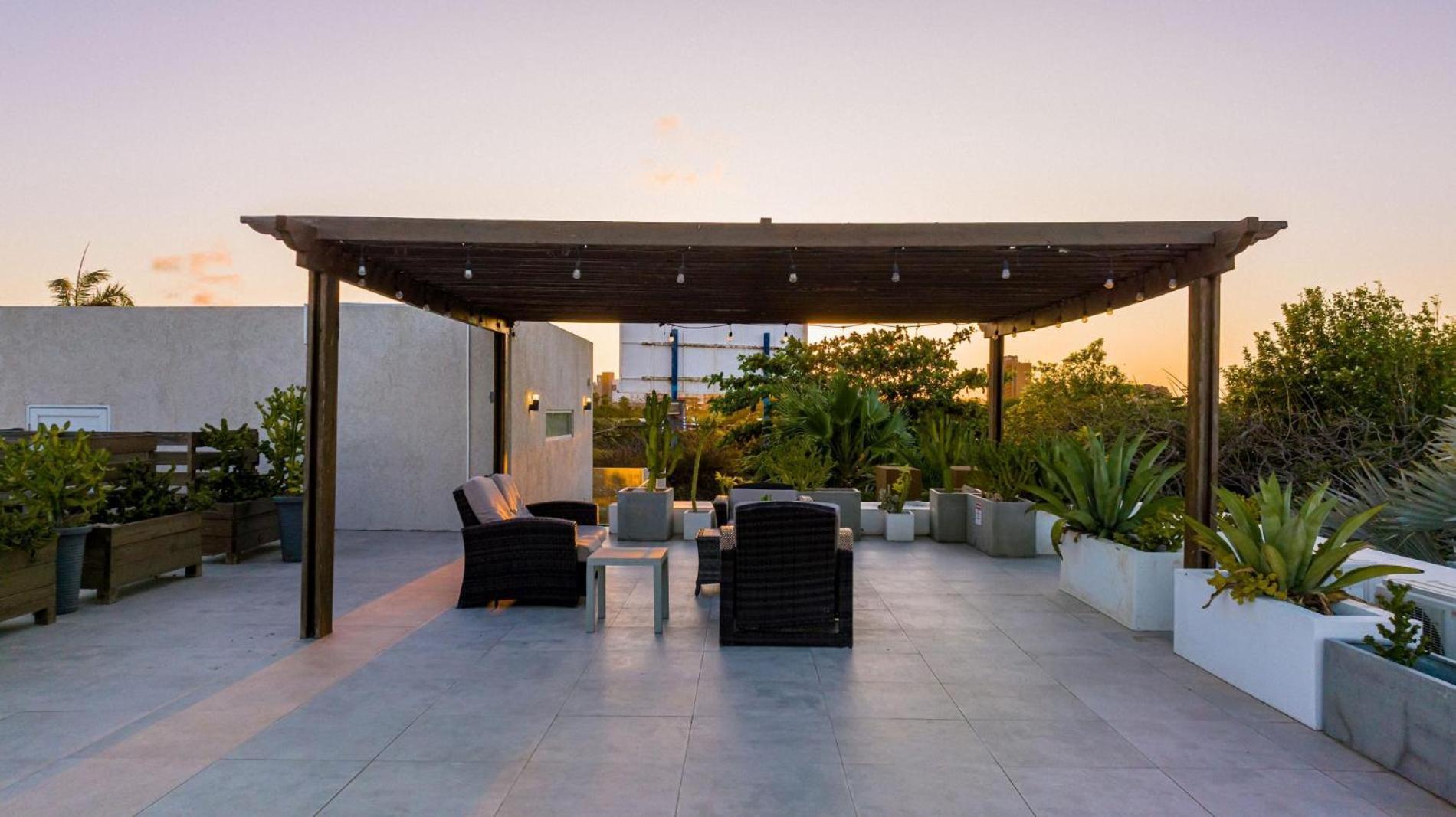 Koyari Modern Condos 9Br 7Ba Sleeps 26 W/ Pool And Roof Deck パームビーチ エクステリア 写真