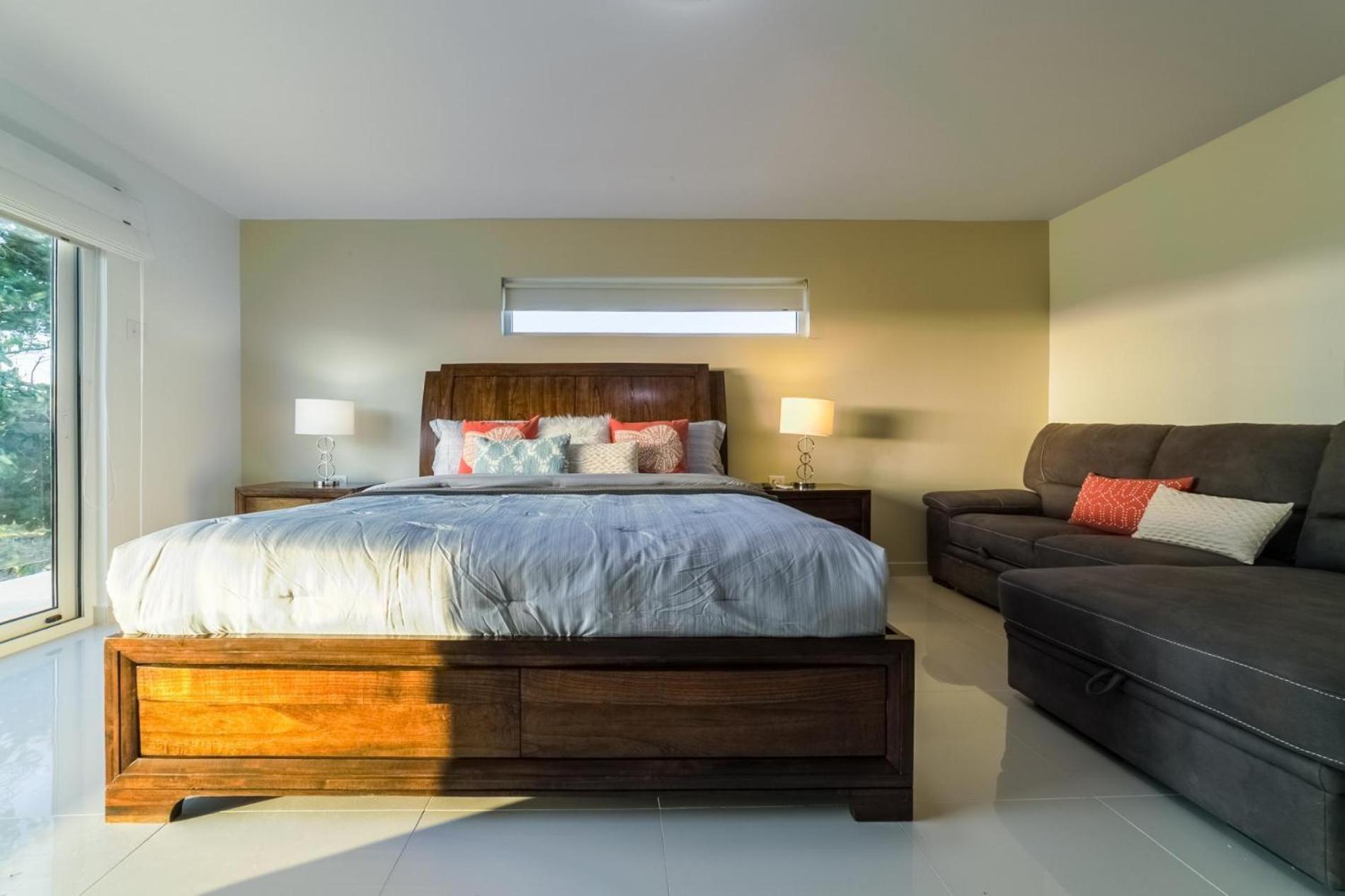 Koyari Modern Condos 9Br 7Ba Sleeps 26 W/ Pool And Roof Deck パームビーチ エクステリア 写真