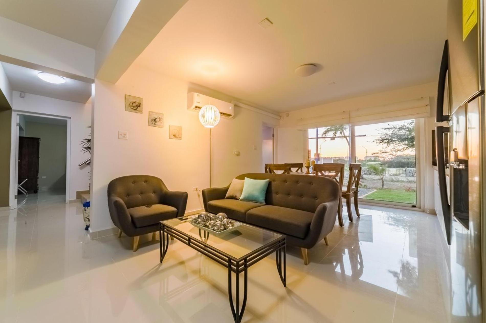 Koyari Modern Condos 9Br 7Ba Sleeps 26 W/ Pool And Roof Deck パームビーチ エクステリア 写真