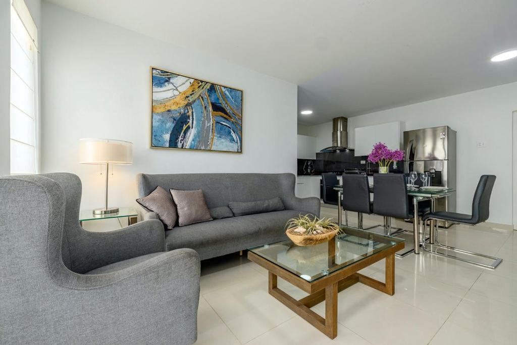 Koyari Modern Condos 9Br 7Ba Sleeps 26 W/ Pool And Roof Deck パームビーチ エクステリア 写真