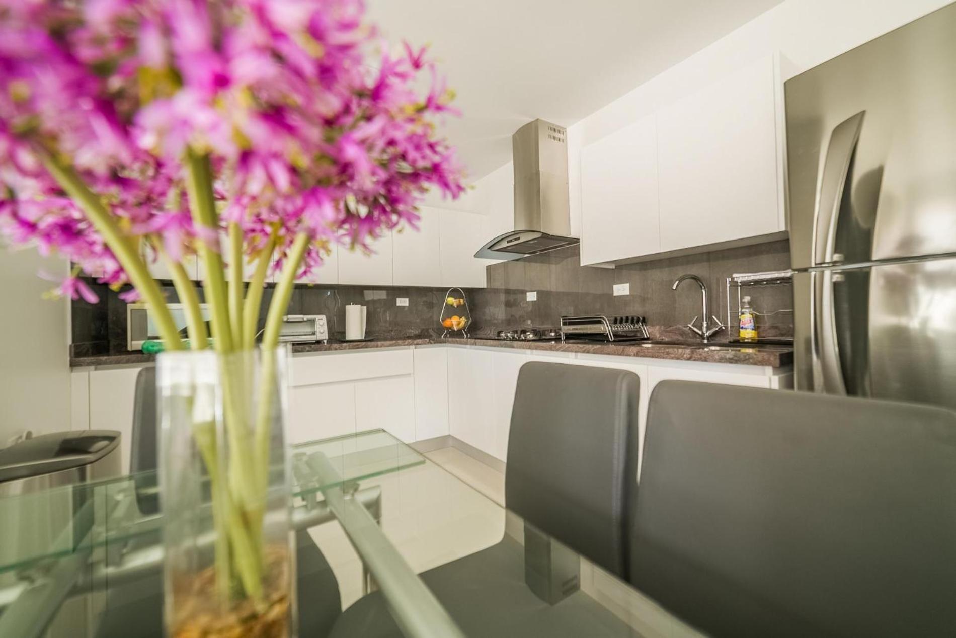 Koyari Modern Condos 9Br 7Ba Sleeps 26 W/ Pool And Roof Deck パームビーチ エクステリア 写真